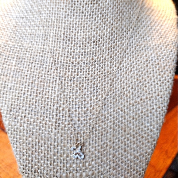 10k Solid Gold Necklace With Diamond And Gold Butterfly Pendant - Picture 5 of 10